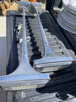 Hadley Semi Truck Air Horns 28 Inch And 25 Inch