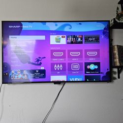 50 inch Sharp ROku Smart TV