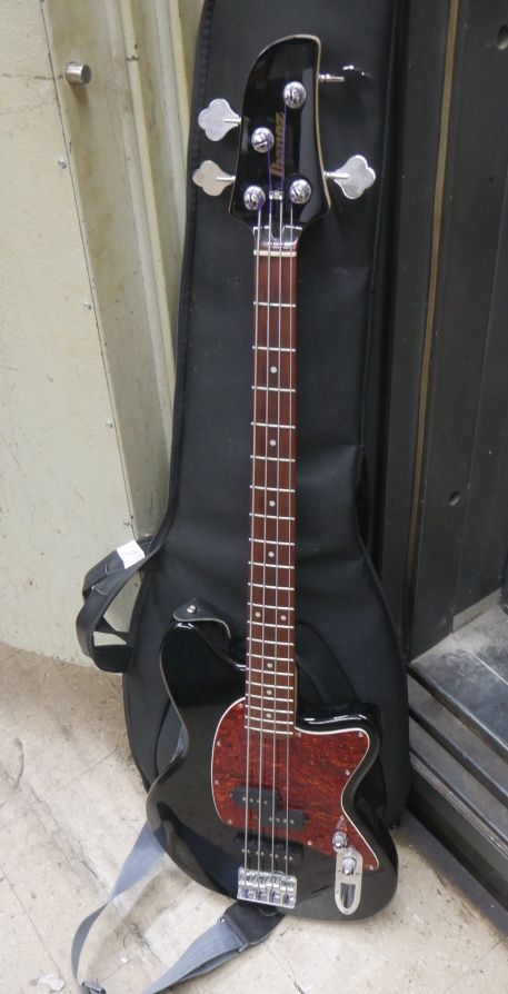 ibanez tmb-100 bass guitar with case 877732-2