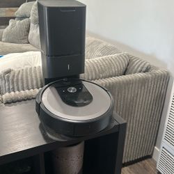 iRobot Rooma i8 Aero force Cleaning System 