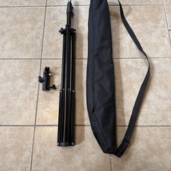 Tripod With Carrying Case