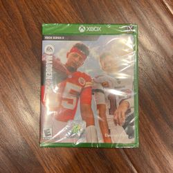 XBOX SERIES X MADDEN 22 brand new game
