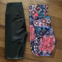 Lot of 2 American Eagle Leggings. Small Red, white & blue + XS long Solid Gray
