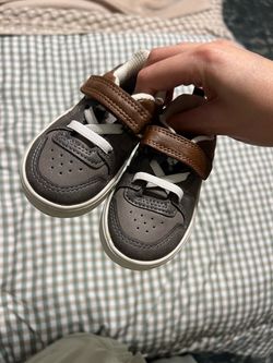 OshKosh gray and brown toddler sneakers