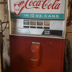 Coca Cola Soda Machine
