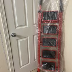 Heavy Duty 450 lb Capacity Foldable Step Ladder