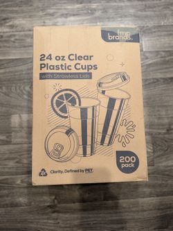 200 Pack 24 oz Clear Plastic Cups with Strawless Lids - New