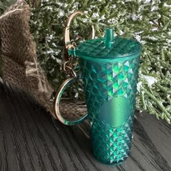 💚 Green Mini Studded Tumbler Cup Keychain 