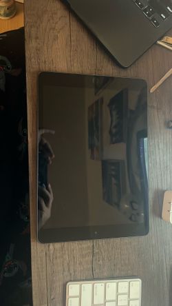 iPad, Apple Pen, and Cover