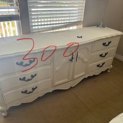 Used Furniture 