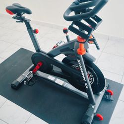 🚴‍♂️ Barely Used Schwinn IC4  with 2 seats & mat– Only $395! 🚴‍♀️
