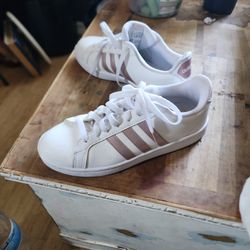 Womens Addidas Size 8