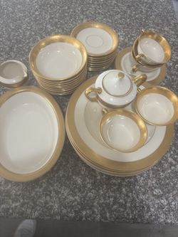 Lennox Westchester 24k dinning set