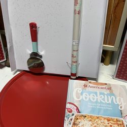 AmericanGirl Pizza Set And Cookbook 