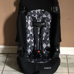 LIKE NEW 2 IN 1 CAR SEAT BOOSTER !!!!