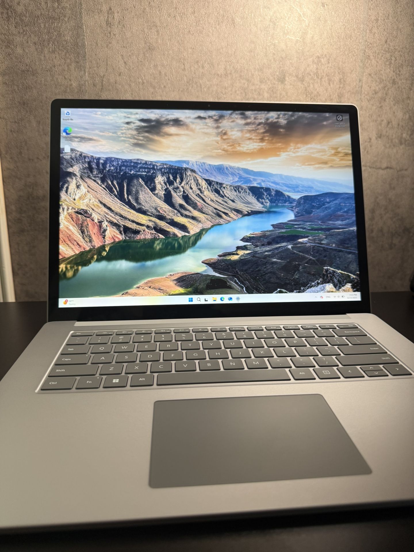 Selling a Microsoft Surface Laptop 4 (Model 1979) 15”