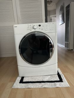 Dryer / 240 V Electric