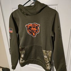Youth Nike Olive Chicago Bears 2022 Salute To Service Performance Pullover Hoodie