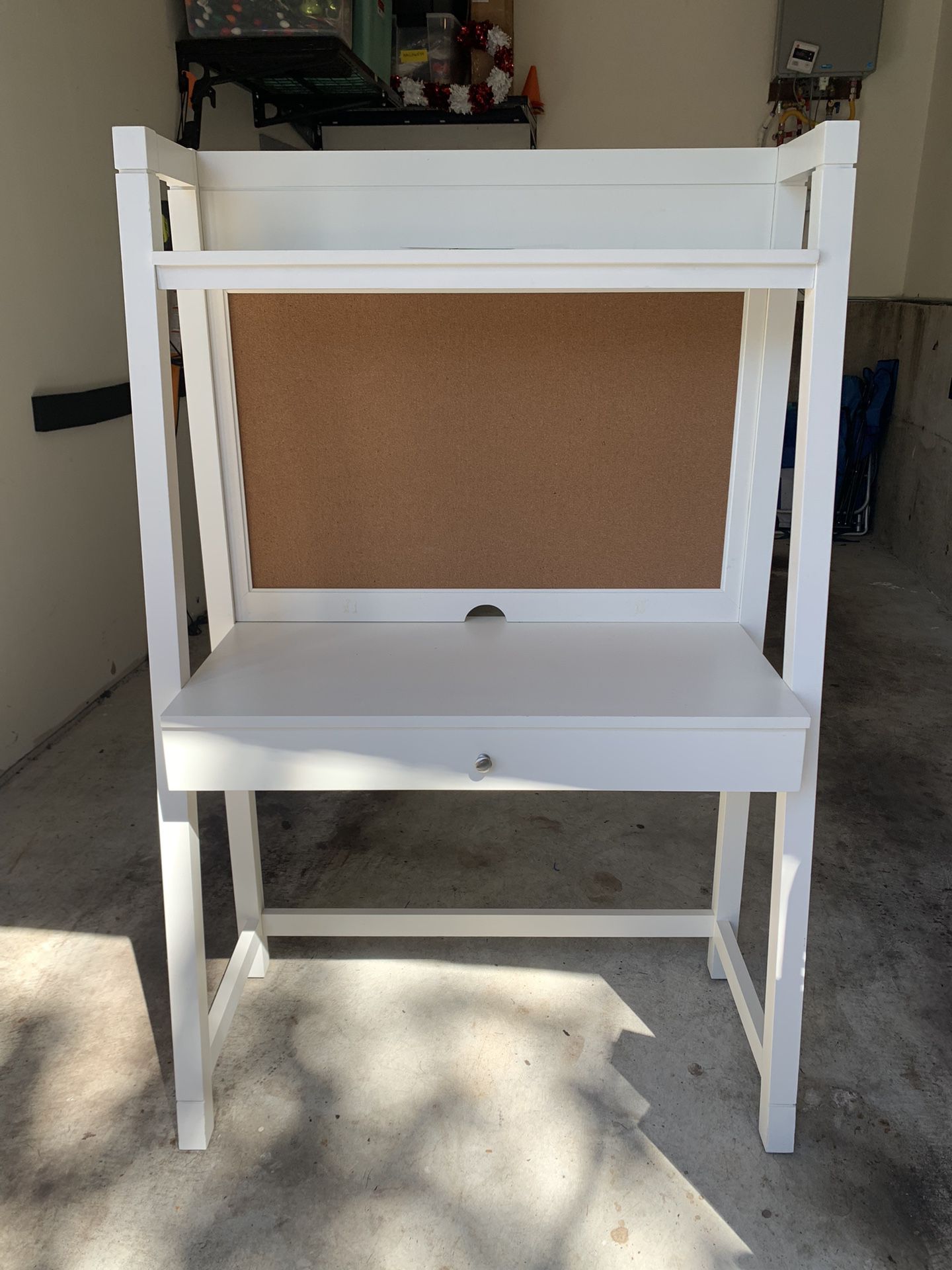 White Wood Desk With Attached Hutch