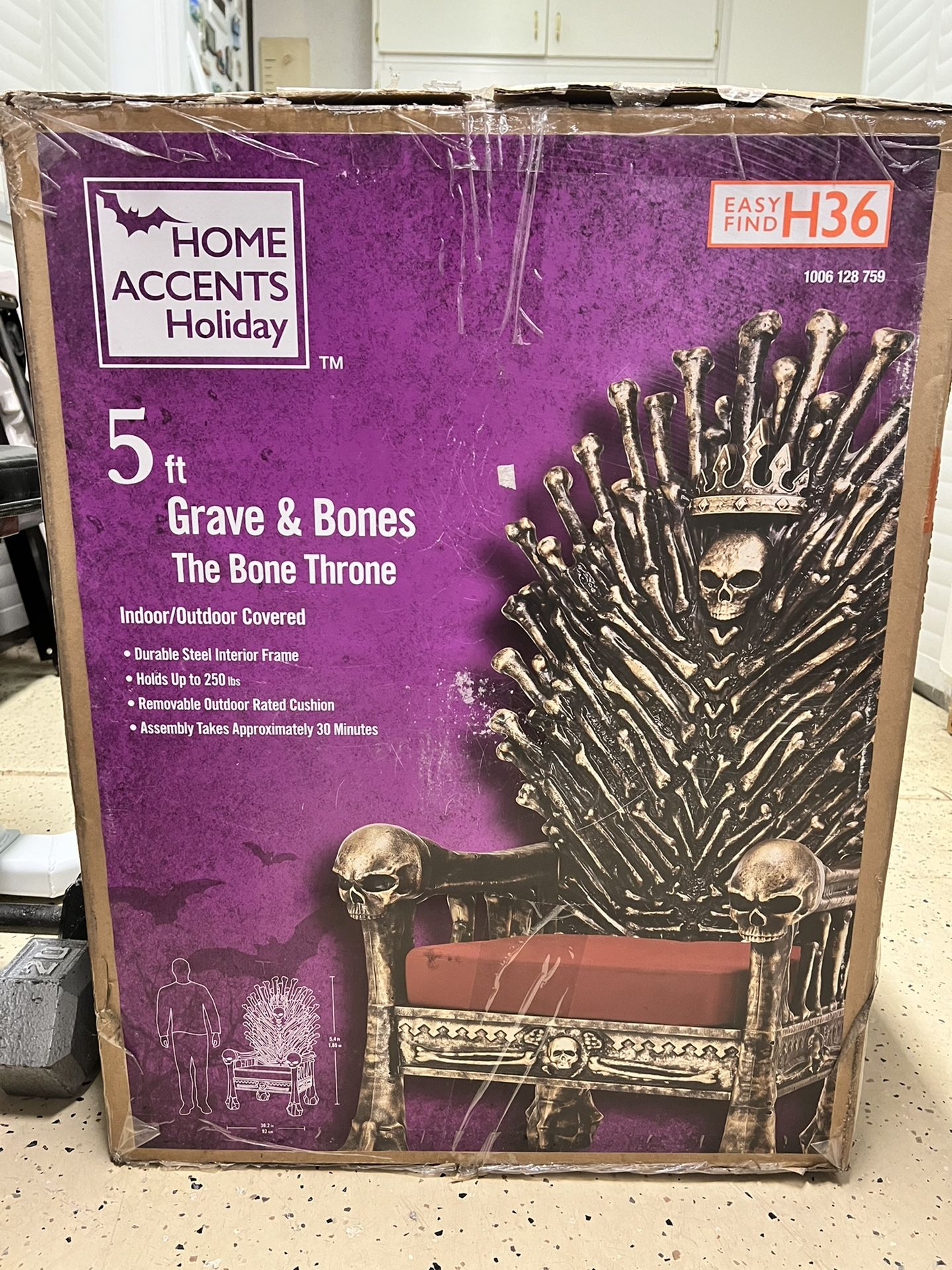 5 foot grave and bones “The Bone Throne!” for Sale in Murrieta, CA