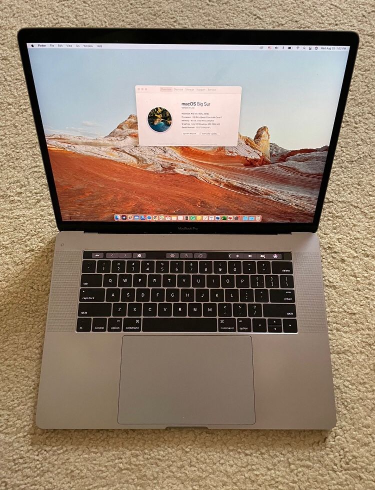 MacBook Pro With Touch Bar i7/16GB/256GB Late 2016 Version