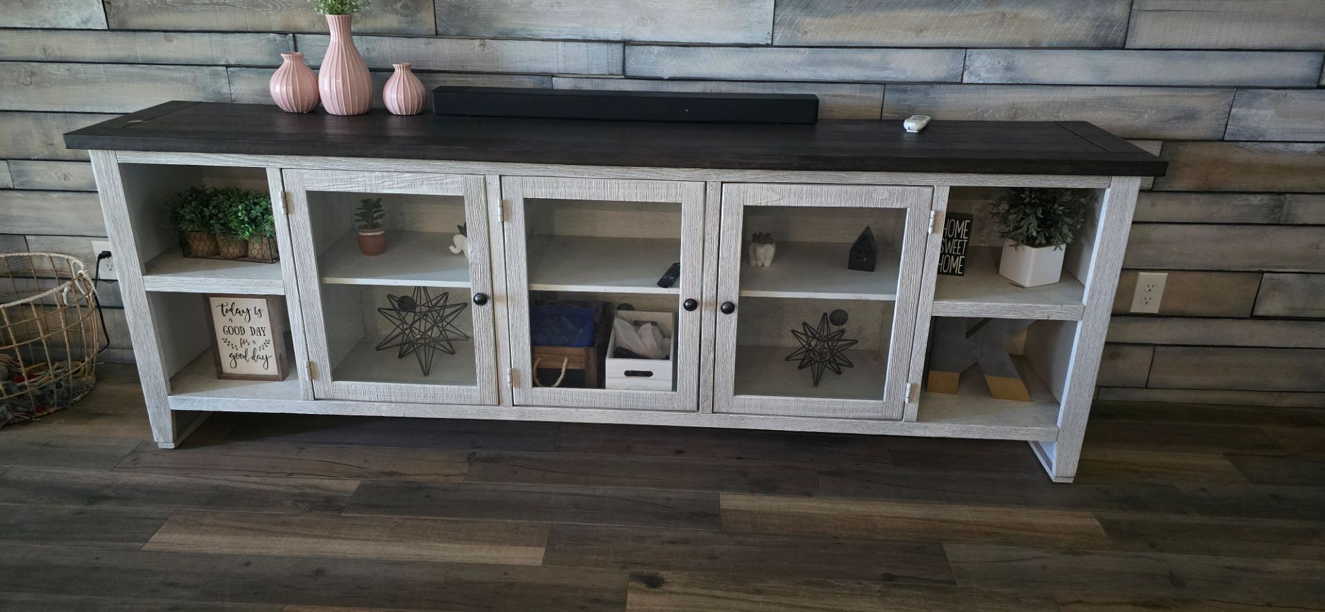 Tv stand