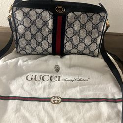 Vintage Gucci Crossbody Bag (Accessory Collection) 