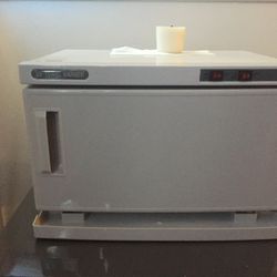 Professional UV Hot Towel Warmer Cabinet – Spa/Salon/Massage 
