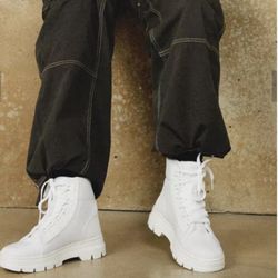 Dr. Martens Combs Men’s Poly Casual Platform Boots Size 10M White