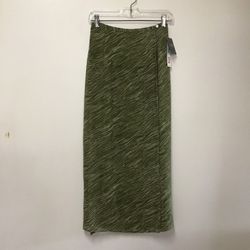 Women’s KATE HILL Petites 100% silk skirt… Size-4 petite….waist-25”….Length-35 1/2”