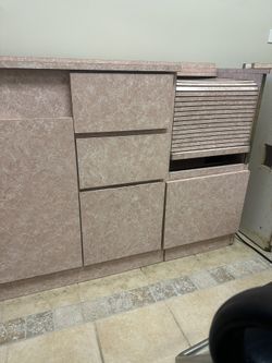 5 Salon Stations 