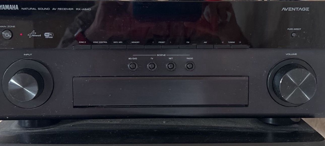 Yamaha Stereo And Martin Logan Speakers With Powered Bass