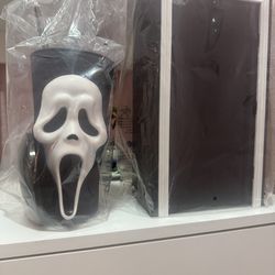 RARE Scream 7  Ghostface “Let Me In” Popcorn TimeBucket Display Case +  3D Cup/ Tumbler — Sealed NEW