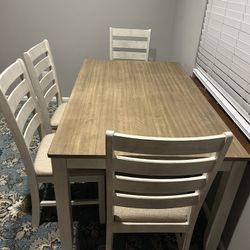 Dinning Table 