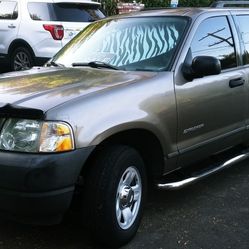 2004 Ford Explorer Xlt