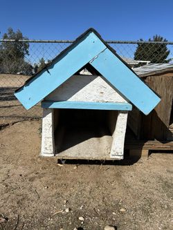 Used doghouse
