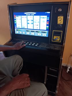 Life of luxury slot machine...REDUCED ..500.00