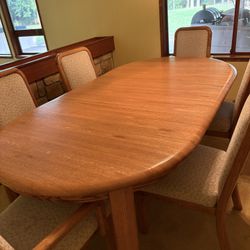 Solid Oak Dining Table, Chairs And Hutch