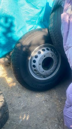 LT215/85R16
