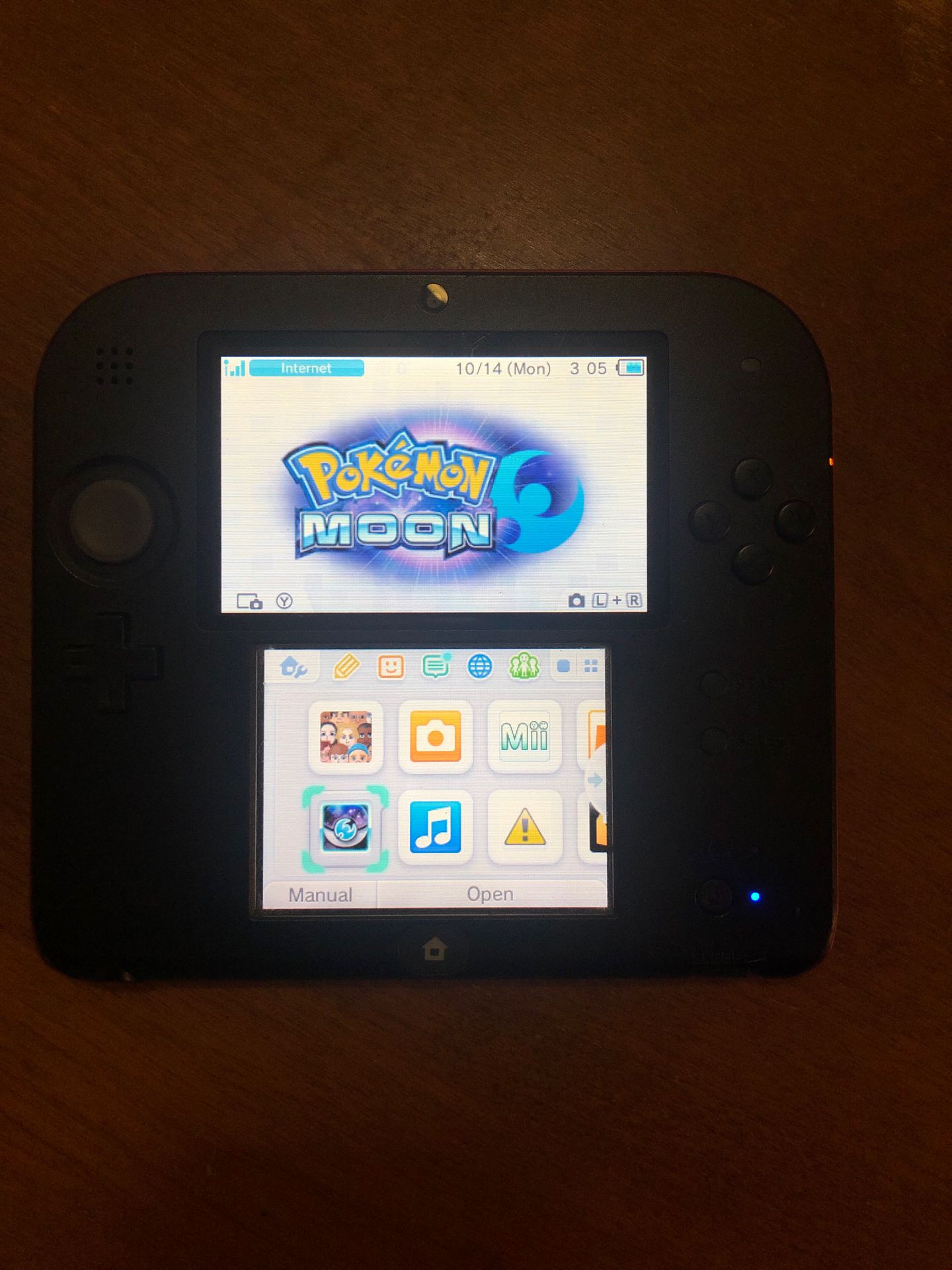 Used Nintendo 2ds with Pokémon moon