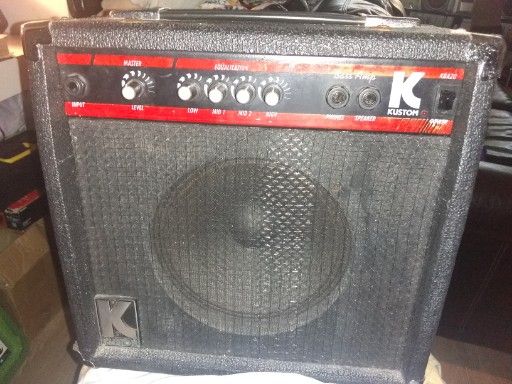 K kustom Bass Amp with 4 band active EQ