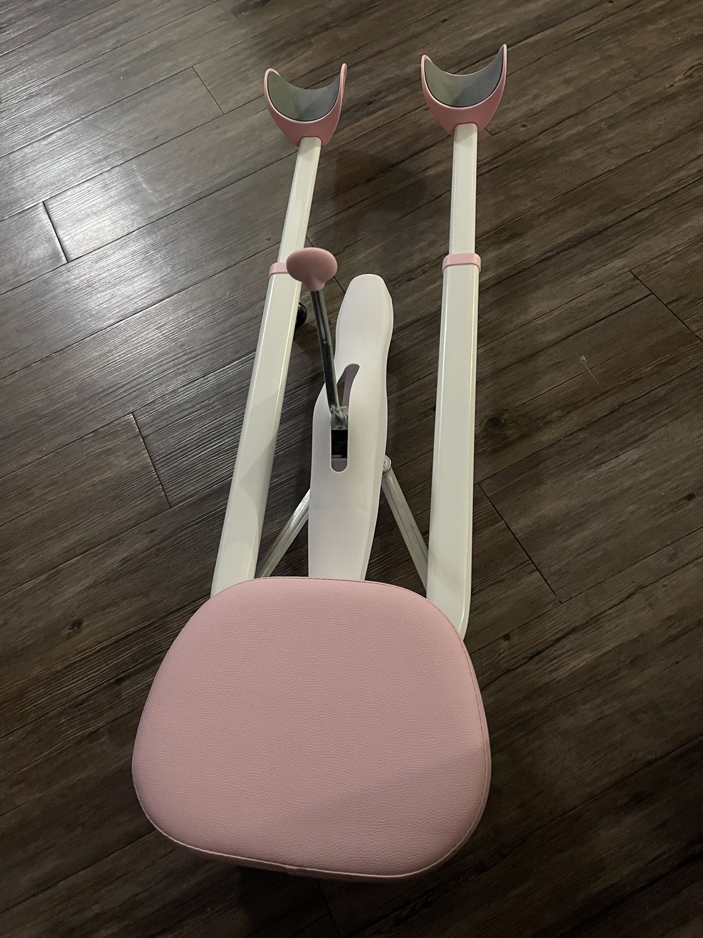 Leg Stretcher Machine