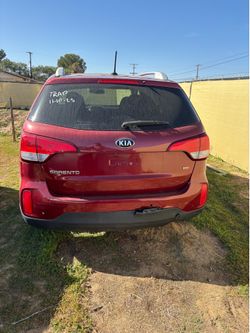 2011-2015 Kia Sorento for parts