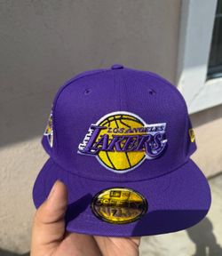Lakers Fitted 7 1/2 New With Tags  New Era 
