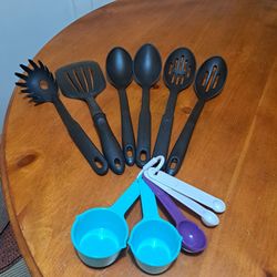 Utensils set with measuring cups.