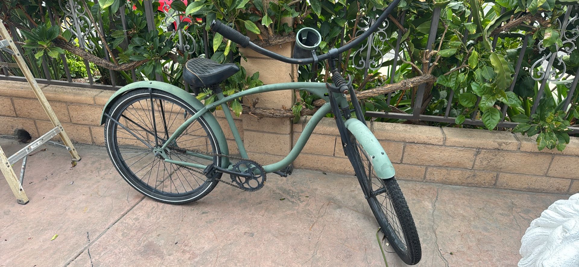 Schwinn Beach Cruiser