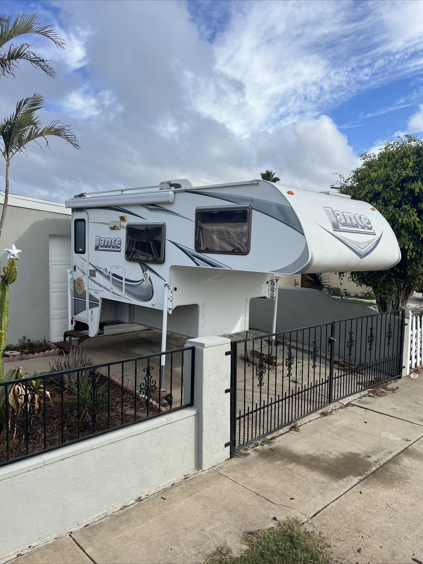 2011-lance-830-for-sale-in-san-diego-ca-offerup