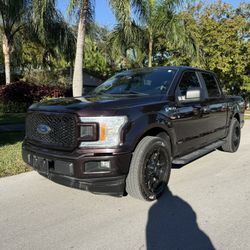 2020 Ford F150 STX SuperCrew Cab Perfect Conditions
