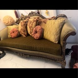 Eldorado Sofa and 3 Tables Set very nice for a small space.