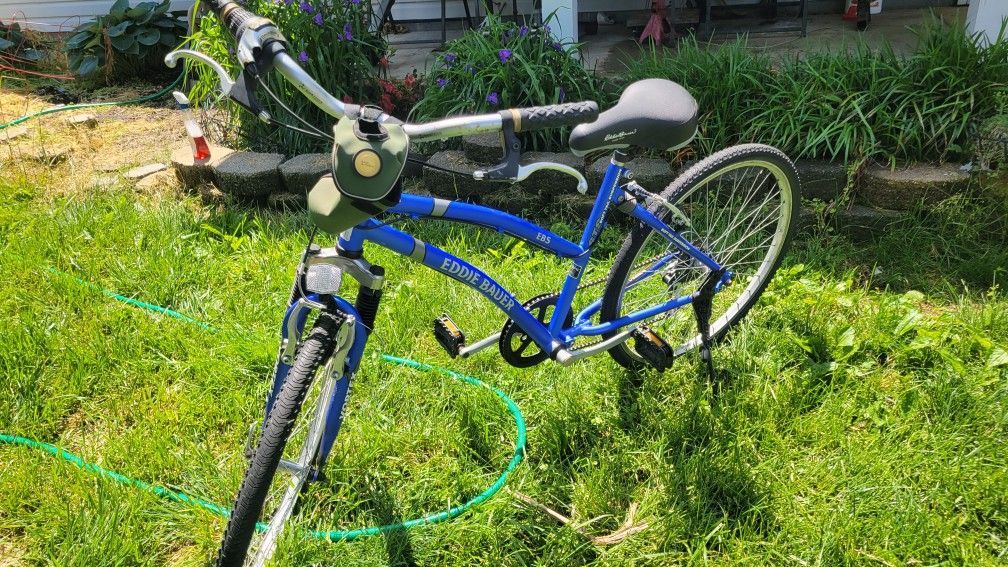 Eddie Bauer EBS 7 Speed Hybrid Bike